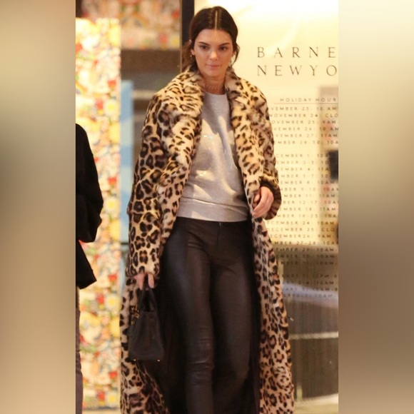 #36 New Long Plush Leopard Faux Fur Teddy Coat - Picture 2 of 8